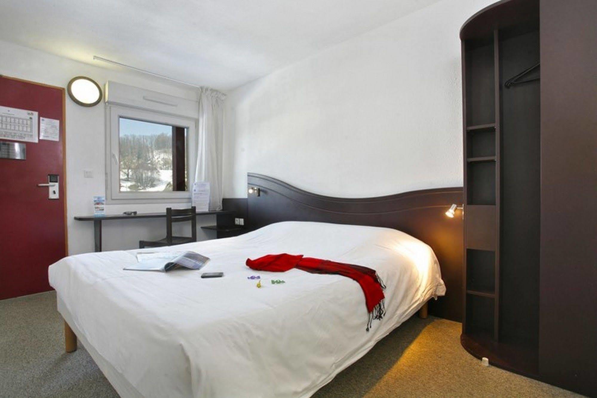 Couett' Hotel Rumilly Rumilly  Zewnętrze zdjęcie